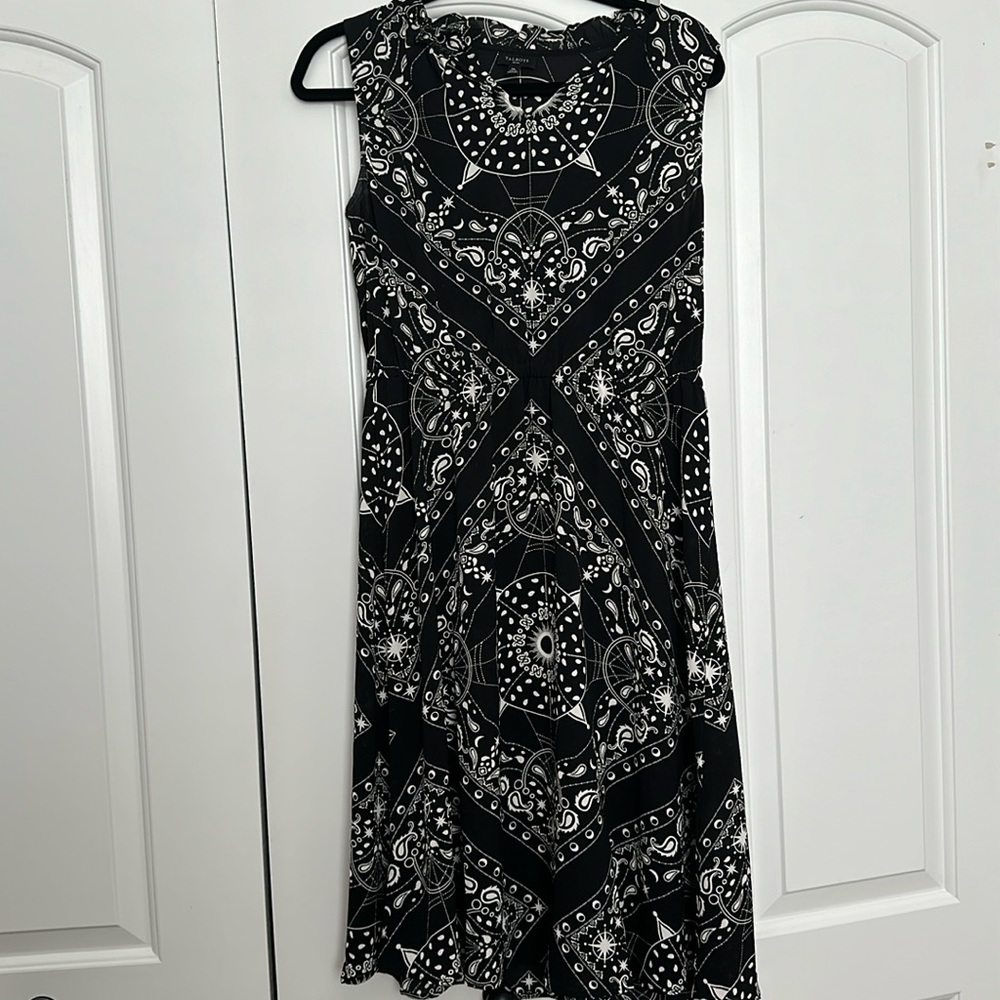 Worn 1x only , pull over , casual or dressy